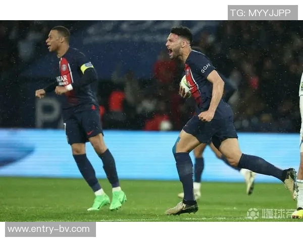 贡萨洛拉莫斯法甲替补出场打进11球追平姆巴佩成巴黎队史最佳替补射手 贡萨洛拉莫斯法甲替补出场打进11球追平姆巴佩成巴黎队史最佳替补射手