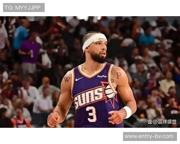 邓恩称布克与狄龙如冰火组合前者冷酷无情后者充满活力展现完美对比