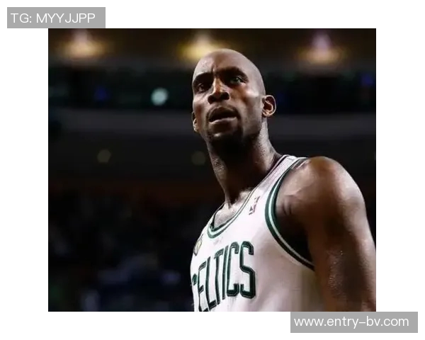 加内特误以为出席聚会却是牌局活动结果提前离场引发关注